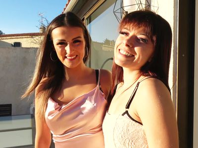 Hard sex session with Lylou and Tiny, two dykes who love big cock! - lavideodujourjetm.net